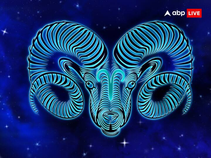 मेष राशि (Aries)- मेष राशि वालों को आने वाला वीक में आपको बहुत अच्छे से अपनी हेल्थ और अपने रिश्तों पर ध्यान देने की जरुरत है. फैमली में चल रही टेंशन को लेकर आप परेशान रह सकते हैं. किसी भी चीज का समाधान निकालने के लिए धैर्य से काम लें. लोगों के साथ मिलजुलकर काम करें. एग्जाम का समय चल रहा है बच्चे अपना ध्यान पढ़ाई से भटकाएं नहीं. शादीशुदा लाइफ में पार्टनर की हेल्थ को लेकर टेंशन हो सकती है.