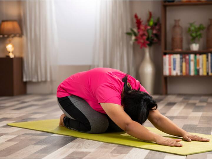 Nighttime rituals: Create a relaxing nighttime routine with meditation practices to help you unwind and prepare for a good night's sleep. Whether it's gentle stretching, guided visualisation, or progressive muscle relaxation, these evening rituals may calm the mind and body, preparing for a restful night's sleep. (Image source: getty images)