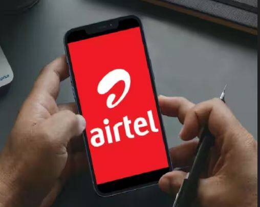 ਏਅਰਟੈੱਲ ਭਾਰਤ ਦੀ ਦੂਜੀ ਸਭ ਤੋਂ ਵੱਡੀ ਦੂਰਸੰਚਾਰ ਕੰਪਨੀ ਹੈ, ਜਿਸਦਾ ਟੀਚਾ ਆਉਣ ਵਾਲੇ ਮਹੀਨਿਆਂ ਵਿੱਚ ਪ੍ਰਤੀ ਉਪਭੋਗਤਾ ਔਸਤ ਆਮਦਨ ਨੂੰ 300 ਕਰੋੜ ਰੁਪਏ ਤੱਕ ਵਧਾਉਣ ਦਾ ਟੀਚਾ ਹੈ। ਇਹੀ ਕਾਰਨ ਹੈ ਕਿ ਅਸੀਂ ਜਲਦੀ ਹੀ ਏਅਰਟੈੱਲ ਰੀਚਾਰਜ ਪਲਾਨ ਦੀਆਂ ਕੀਮਤਾਂ ਵਿੱਚ ਵਾਧਾ ਦੇਖ ਸਕਦੇ ਹਾਂ।