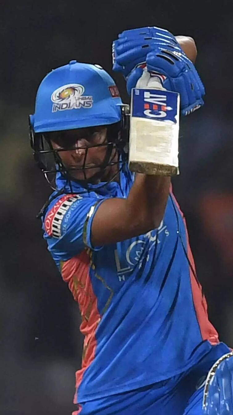 WPL 2024: मुंबई इंडियंस की शानदार जीत, आरसीबी को 7 विकेट से हराया!  लाइव खेल