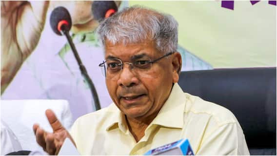 Lok Sabha Election 2024: 'चार-पांच सीट देने की बात हुई थी लेकिन...', MVA के साथ गठबंधन पर बोले प्रकाश अंबेडकर Lok Sabha Election 2024: 'चार-पांच सीट देने की बात हुई थी लेकिन...', MVA के साथ गठबंधन पर बोले प्रकाश अंबेडकर