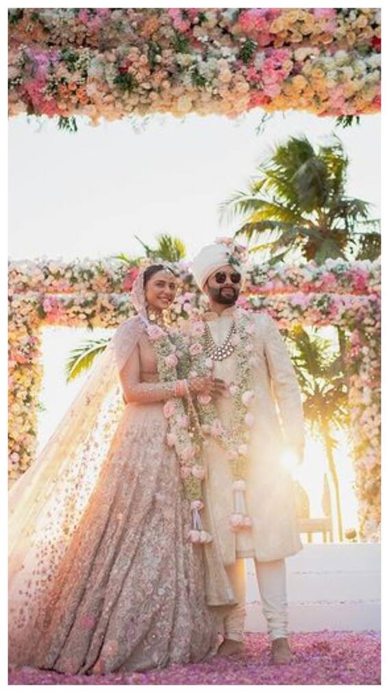 रकुल प्रीत सिंह ने शेयर कीं शादी की अनदेखी तस्वीरें