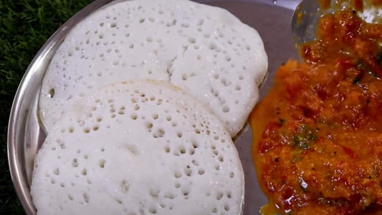 coconut dosa and tasty tomato gravy recipe Coconut Dosa Tomato Gravy: சுடச்சுட தேங்காய் தோசை மற்றும் சுவையான தக்காளி குழம்பு  - செய்முறை இதோ!