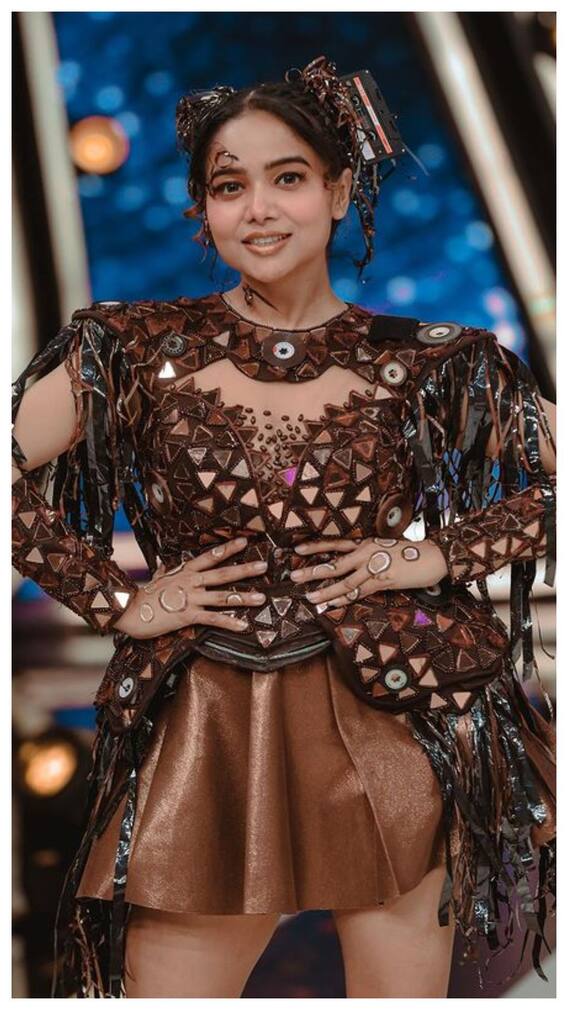 मनीषा रानी बनीं झलक 11 की विजेता मनाया जीत का जश्न