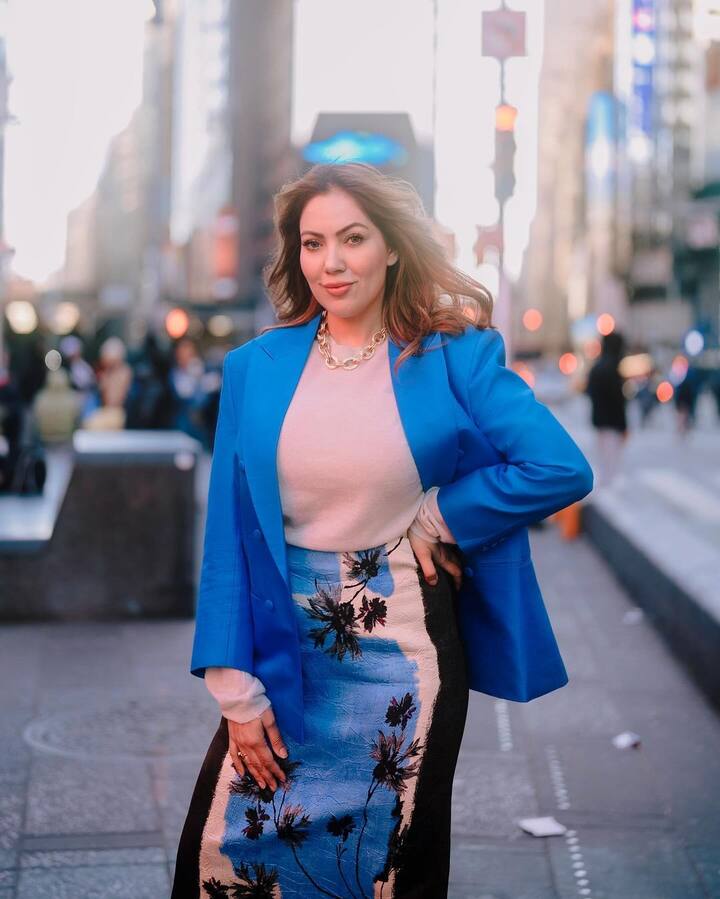 मुनमुन दत्ता ने ये तस्वीरें अपने इंस्टाग्राम हैंडल पर शेयर की हैं. तस्वीरों में हमेशा की तरह मुनमुन का बेबाक और किलर लुक देखने को मिल रहा है.