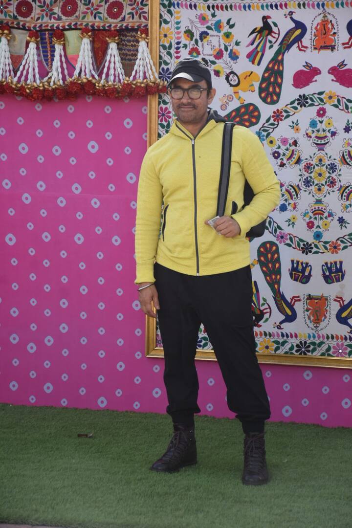 वर्कफ्रंट की बात करें तो आमिर खान को आखिरी बार फिल्म लाल सिंह चड्ढा में देखा गया था. इस फिल्म में वो करीना कपूर के साथ नजर आए थे.
