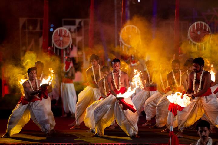 ஈஷா மஹாசிவராத்திரி விழா தமிழ், இந்தி, தெலுங்கு, கன்னடம், மராத்தி, சைனீஸ், போர்ச்சுகீஸ், ஸ்பானீஸ், பிரெஞ்சு உட்பட 21 மொழிகளில் நேரடி ஒளிப்பரப்பு செய்யப்பட உள்ளது.