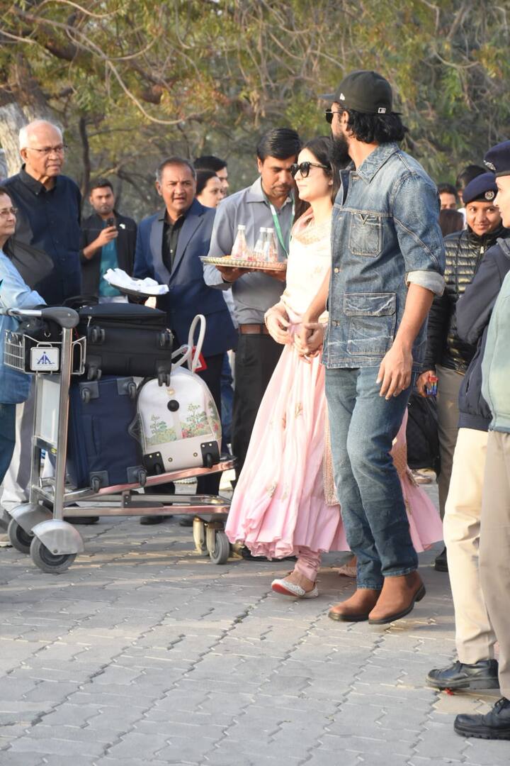 वर्कफ्रंट की बात करें तो कैटरीना आखिरी बार विजय सेतुपति के साथ मैरी क्रिसमस में नजर आईं थीं. ये फिल्म बॉक्स ऑफिस पर कुछ खास कमाल नहीं दिखा पाई थी.