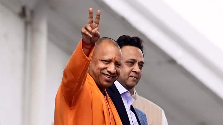 UP Yogi Adityanath cabinet expansion 5 march 2024 at 5 pm Yogi Adityanath Cabinet: यूपी कैबिनेट का विस्तार 5 मार्च को, इन नेताओं का मंत्री बनना तय