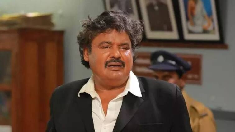 actor mansoor ali khan angry speech about his sarakku movie Mansoor Ali Khan: ஆளும் கட்சி கட்டுப்பாட்டில் தியேட்டர்கள்.. ரூ.4 கோடி நஷ்டம் - கண்கலங்கி அழுத மன்சூர் அலிகான்!