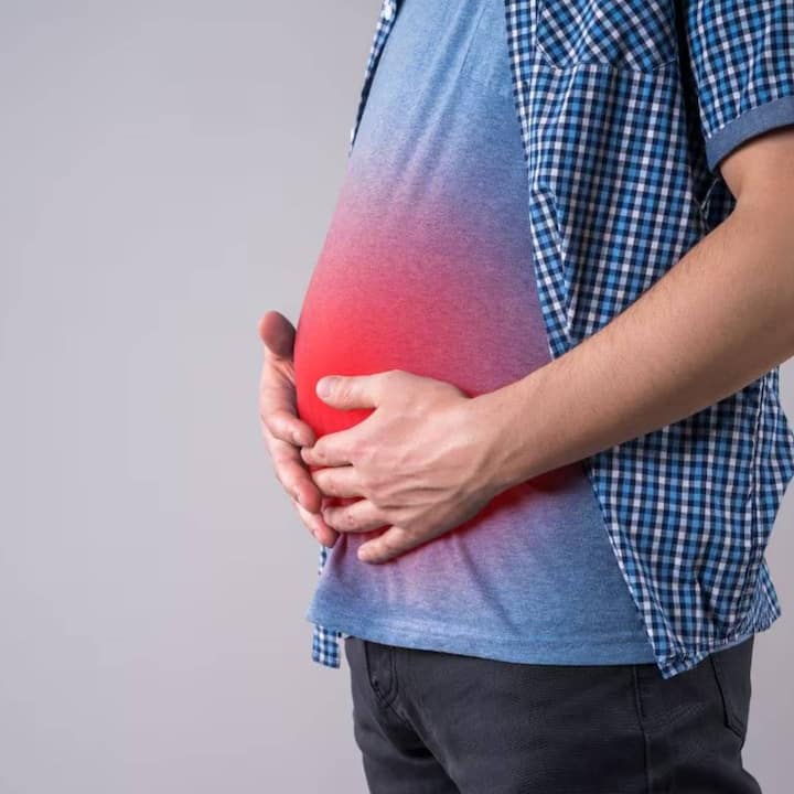 Stomach Problems: ਕੀ ਥੋੜਾ ਜਿਹਾ ਖਾਣ ਤੋਂ ਬਾਅਦ ਤੁਹਾਨੂੰ ਪੇਟ ਭਰਿਆ ਮਹਿਸੂਸ ਹੁੰਦਾ ਹੈ, ਕੀ ਤੁਹਾਨੂੰ ਹਮੇਸ਼ਾ ਪੇਟ 'ਚ ਗੈਸ ਜਾਂ ਭਾਰੀਪਨ ਮਹਿਸੂਸ ਹੁੰਦਾ ਹੈ? ਜੇਕਰ ਹਾਂ, ਤਾਂ ਸਮਝੋ ਕਿ ਤੁਸੀਂ ਪੇਟ ਫੁੱਲਣ ਦੀ ਸਮੱਸਿਆ ਨਾਲ ਜੂਝ ਰਹੇ ਹੋ।