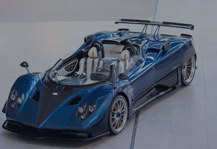 Pagani Zonda HP Barchetta: दुनिया की सबसे महंगी गाड़ियों की लिस्ट में पगानी ज़ोंडा एचपी बरचेटा चौथे नंबर पर है. इस कार की प्राइस 146.64 करोड़ रुपये है.