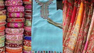 लखनऊ, जयपुर और दिल्ली में यहां से करें शॉपिंग, वैरायटी के साथ सस्ते दामों में मिलेंगे सामान