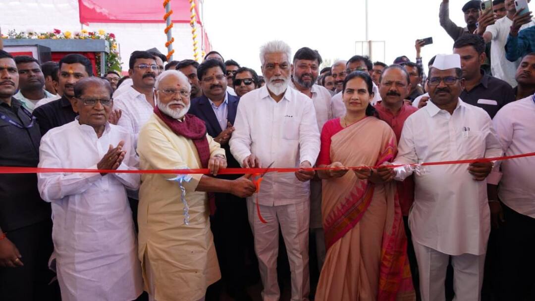 hinduhridaysamrat Balasaheb Thackeray Maharashtra Samruddhi mahamarg Third Phase Bharveer to Igatpuri Inauguration Dada Bhuse Chhagan Bhujbal Dr Bharti Pawar Nashik Maharashtra Marathi News Samruddhi Mahamarg : समृद्धी महामार्गाच्या भरवीर ते इगतपुरी टप्प्याचे लोकार्पण, 'राज्याच्या विकासाला लागणार हातभार'; दादा भूसेंचे वक्तव्य