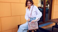 women's Day पर दे अपनी पत्नी को ये खास गिफ्ट, खुशी से लगा लेगी गले