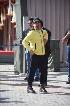 Anant-Radhika के प्री वेडिंग का जश्न मनाने के बाद मुंबई लौटे सितारे, बेटी को लिए आलिया-रणबीर तो हाथ थामे स्पॉट हुए विक्की-कैट