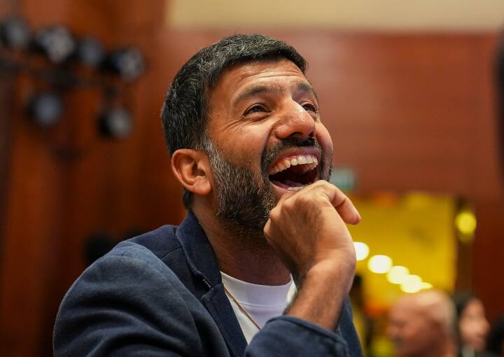 টেনিসের ইতিহাসে তিনিই প্রবীণতম খেলোয়াড় হিসাবে ডাবলসে বিশ্ব ব়্যাঙ্কিংয়ের শীর্ষে পৌঁছেছেন। ৪৩ বছর ৩৩১ দিনের মাথায় এই নজির গড়েন বোপন্না।