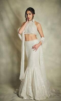 Sara Ali Khan: ਅਨੰਤ-ਰਾਧਿਕਾ ਦੇ ਪ੍ਰੀ-ਵੈਡਿੰਗ ਸੈਲੀਬ੍ਰੇਸ਼ਨ 'ਚ ਸਾਰਾ ਅਲੀ ਖਾਨ ਦਾ ਪਰਲ ਲੁੱਕ, ਵੇਖੋ ਤਸਵੀਰਾਂ