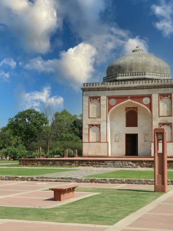 सुकून के पल की चाह रखने वालों के लिए दिल्ली की ये जगहें है बेस्ट