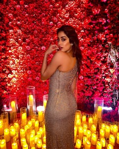 Janhvi Kapoor : అంబానీ పెళ్లి వేడుకల్లో మోడ్రన్ ఔట్​ఫిట్స్​లో సందడి చేసిన జాన్వీ కపూర్