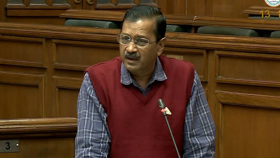 If put money in hands of women half of population get empowered CM Arvind Kejriwal said After Delhi budget    दिल्ली का बजट पेश होने के बाद सीएम केजरीवाल बोले- 'महिला के हाथ में डालेंगें पैसे तो आधी आबादी को मिलेगी मजबूती' 