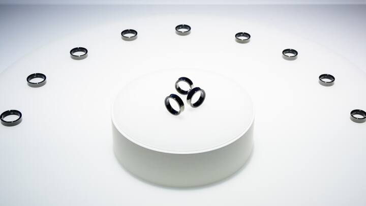 Samsung Galaxy Ring — At the launch of the Galaxy S24 series, Samsung unveiled its Galaxy Ring wearable, generating significant buzz. Displayed in Barcelona in three colors and nine size variants, the device promises features such as women's cycle tracking and a new health metric, My Vitality Score, integrating with Samsung's ecosystem and Galaxy AI technology.