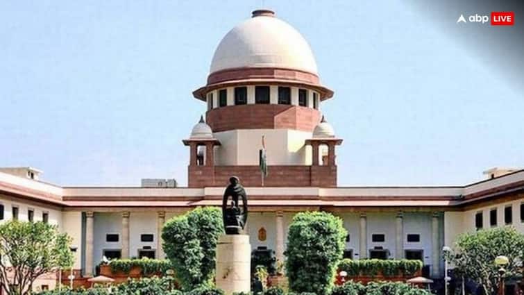 Delhi AAP Arvind Kejriwal Govenment move challenging decision of Centre to confer LG with power to appoint lawyers Delhi LG vs Arvind Kejriwal: एलजी के ख‍िलाफ फ‍िर सुप्रीम कोर्ट पहुंची केजरीवाल सरकार, इस मामले को दी चुनौती, केंद्र से जवाब तलब