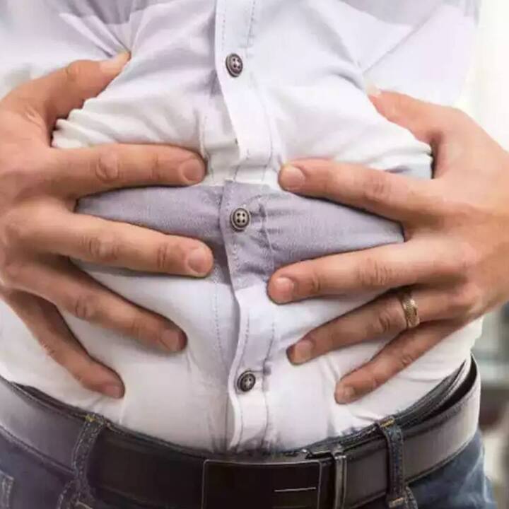 ਜਦੋਂ ਤੁਸੀਂ ਖਾਂਦੇ ਹੋ ਤੁਹਾਡੇ ਸਰੀਰ ਨੂੰ ਭੋਜਨ ਹਜ਼ਮ ਕਰਨ ਲਈ ਊਰਜਾ ਦੀ ਲੋੜ ਹੁੰਦੀ ਹੈ। ਜੇਕਰ ਤੁਸੀਂ ਖਾਣਾ ਖਾਂਦੇ ਸਮੇਂ ਬਹੁਤ ਜ਼ਿਆਦਾ ਪਾਣੀ ਪੀਂਦੇ ਹੋ, ਤਾਂ ਇਹ ਤੁਹਾਡੇ ਪਾਚਨ ਤੰਤਰ 'ਤੇ ਜ਼ਿਆਦਾ ਦਬਾਅ ਪਾਉਂਦਾ ਹੈ ਅਤੇ ਪਾਚਨ ਕਿਰਿਆ ਨੂੰ ਹੌਲੀ ਕਰ ਸਕਦਾ ਹੈ।