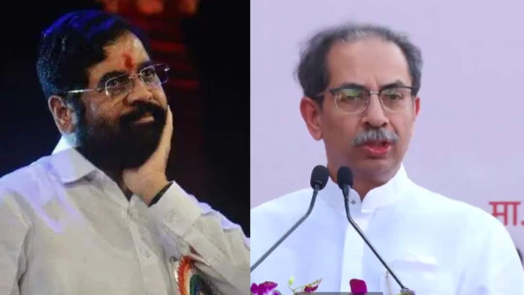 Uddhav Thackeray on Eknath Shinde we gave everything to him but he stabbed in the back Uddhav Thackerays criticized Eknath Shinde Panvel Maharashtra Politics Marathi News Uddhav Thackeray on Eknath Shinde : दाढी खाजवण्यासाठीही लोक ठेवलेले, सर्व काही दिलं, तरीही गद्दारांच्या नायकाने पाठीत वार केला, उद्धव ठाकरेंची शिंदेंवर घणाघाती टीका