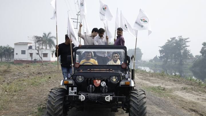 তাদের পরস্পর বিরোধী পেশা এবং মতাদর্শ তাদের সম্পর্কে ফাটল তৈরি করে। তাদের স্বপ্ন এবং ন্যায়বিচারের অন্বেষণে নিজ নিজ পথে চলার সময় বিরোধ সৃষ্টি হতে শুরু করে।