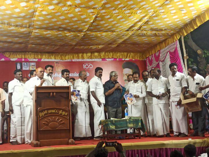 தமிழ்நாட்டில் இலை மலரலாம், தாமரை வளரக்கூடாது -  சுப .வீரபாண்டியன்