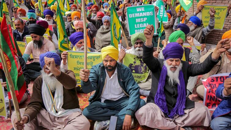 Farmer from all over the country will gather in Delhi on March 6 will now move towards Jantar Mantar Farmers Protest Farmers Protest: '6 मार्च को दिल्ली के जंतर मंतर की ओर बढ़ेंगे किसान,' प्रदर्शनकारी किसानों का बड़ा ऐलान