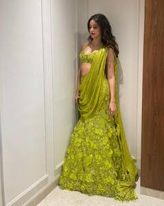 Ananya Panday Photos : அம்பானி வீட்டு விசேஷத்தில் விதவிதமான ஆடைகளை அணிந்து அசத்திய அனன்யா!