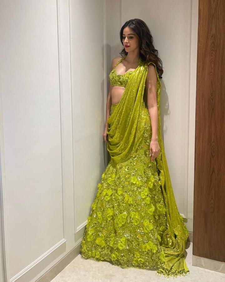 பாலிவுட் திரையுலகில் வளர்ந்து வரும் நடிகைகளுள் அனன்யா பாண்டேவும் ஒருவர்.மற்ற நடிகைகளை போல், அனன்யாவும் இன்ஸ்டாவில் மிகவும் ஆக்டீவாக இருப்பார்.