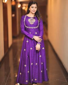 Amritha Aiyer Latest Photos: ట్రేడిషనల్‌ లుక్‌లో ఫిదా చేస్తున్న హనుమాన్‌ భామ అమృత అయ్యార్