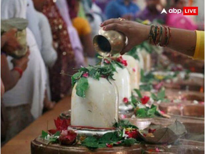 अगर आप सेहत में उतार-चढ़ाव का सामना कर रहे हैं, या आप लंबे समय से बिमार चल रहे हैं तो बेर को शिवलिंग पर महाशिवरात्रि के दिन जरुर चढ़ाए, ऐसा करने से कई बिमारियों को दूर करने में मदद मिलती है.