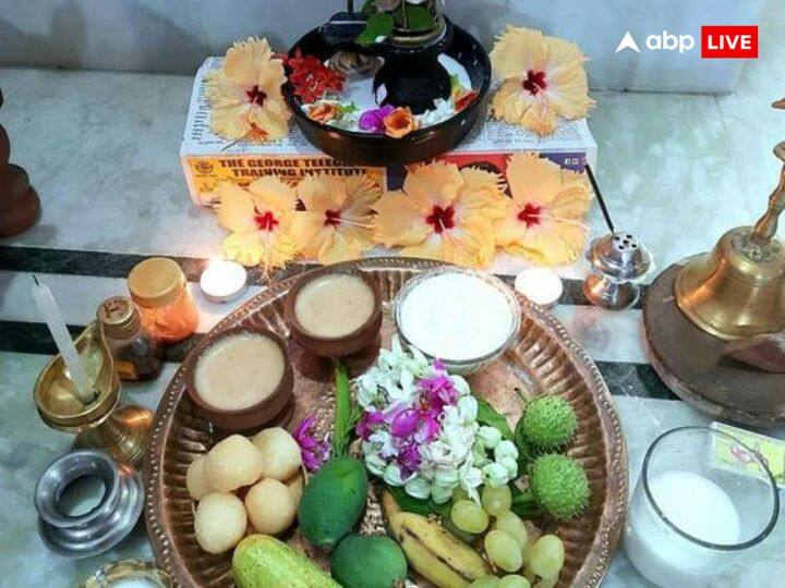 शिव जी को बेर अति प्रिय है. महाशिवरात्रि के दिन शिव जी को बेर जरुर चढ़ाया जाता है. बेर शिव जी का अति प्रिय फल है. महाशिवरात्रि के दिन शिवलिंग पर बेर को चढ़ाने से बहुत ही समस्याओं का हल निकल सकता है.