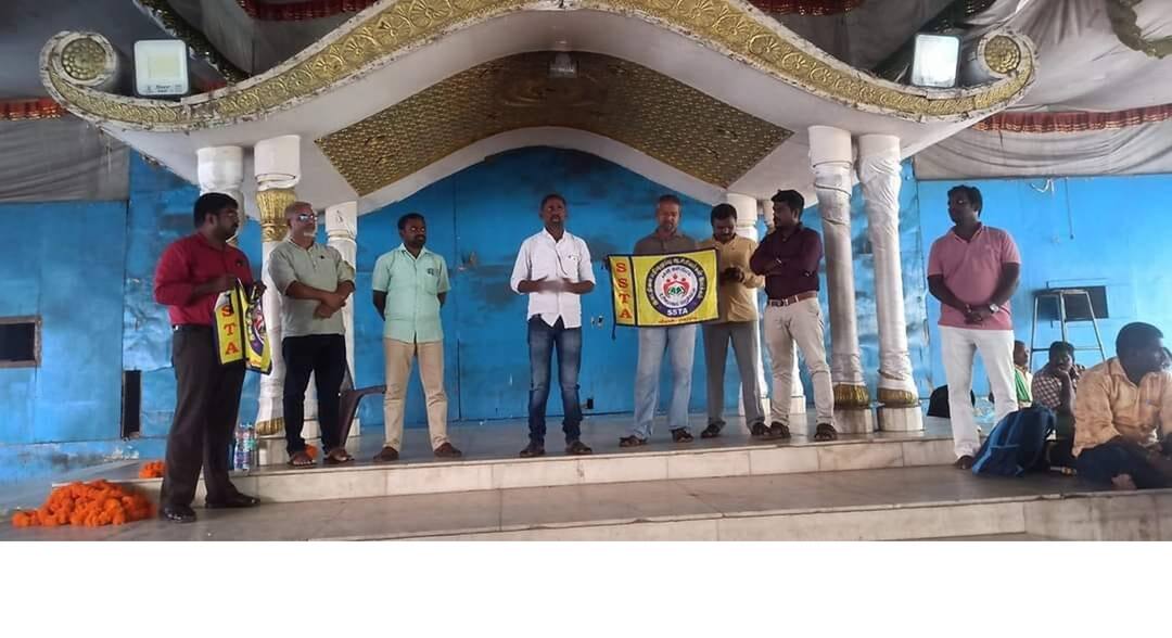 Teachers Strike: 'அரசு ஊழியராக மட்டும் ஆகாதீர்கள்'- 2 வாரம் கடந்து நீளும் போராட்டம்; இடைநிலை ஆசிரியர்கள் வேதனை! Teachers Strike Tamil Nadu SGT Secondary Grade Teachers Strike Continues for More Than 2 Weeks Teachers Strike: 'அரசு ஊழியராக மட்டும் ஆகாதீர்கள்'- 2 வாரம் கடந்து நீளும் போராட்டம்; இடைநிலை ஆசிரியர்கள் வேதனை!