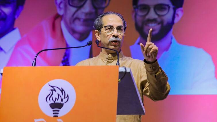 Lok Sabha Election 2024 Shiv Sena UBT announces 17 candidates list for lok Sabha election 2024 Maharashtra Candidates Mumbai Thane Sangli Pune Maharashtra Political Updates in Marathi Shiv Sena UBT Canditates: शिवसेना ठाकरे गटाकडून 17 उमेदवारांची यादी जाहीर; कोणत्या मतदारसंघातून कोणता उमेदवार?