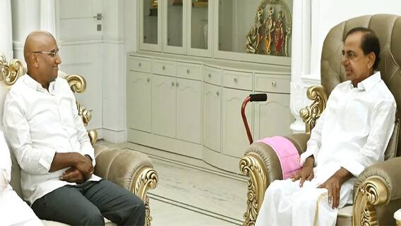 BRS Alliance with BSP | కేసీఆర్ తో భేటీ అయిన ఆర్ఎస్ ప్రవీణ్ కుమార్ | ABP Desam