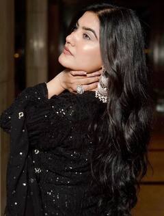 Kaur B: ਪੰਜਾਬੀ ਗਾਇਕਾ ਕੌਰ ਬੀ ਫਿਰ ਬਟੋਰ ਰਹੀ ਸੁਰਖੀਆਂ, ਹੁਣ ਬਲੈਕ ਸੂਟ 'ਚ ਕਾਇਲ ਕੀਤੇ ਫੈਨਜ਼