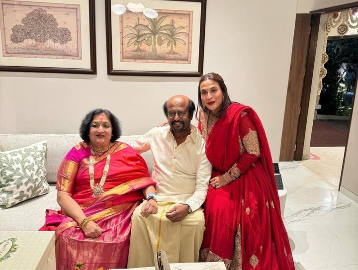 அந்த கொண்டாட்டத்தில் ரஜினிகாந்த், அவர் மனைவி மற்றும் மகளுடன் கலந்து கொண்டிருந்தார்.