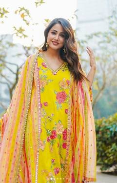 Hina Khan: ਹਿਨਾ ਖਾਨ ਦੀ ਸਾਦਗੀ ਦੇਖ ਕੇ ਉੱਡੇ ਪ੍ਰਸ਼ੰਸਕਾਂ ਦੇ ਹੋਸ਼, ਕਿਹਾ- ਤੁਸੀਂ ਇੰਨੀ ਖੂਬਸੂਰਤ ਕਿਉਂ ਹੋ?