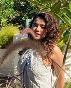 Ketika Sharma Latest Photo: ఎండలో కేతిక శర్మ అందాల రచ్చ - ఈ స్టన్నింగ్‌ లుక్‌కి కుర్రకారు మతిపోవాల్సిందే