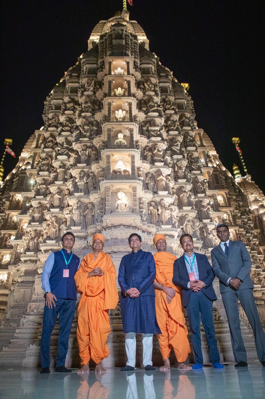 BAPS Hindu Temple: அபுதாபி இந்து கோயிலில் குவியும் பக்தர்கள்! கட்டுப்பாடுகளும், அம்சங்களும் என்னென்ன?