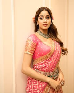 Janhvi Kapoor : ధోనిని OG అంటున్న జాన్వీ కపూర్.. ఇన్​స్టాలో పోస్ట్ పెట్టిన హీరోయిన్