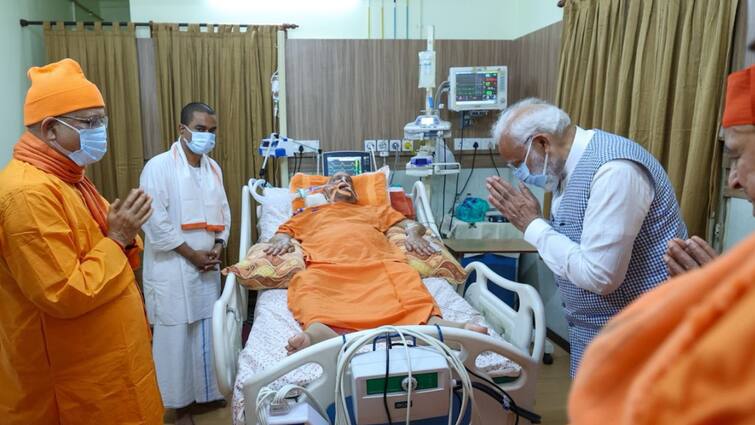 PM Modi Visits Ramakrishna Mission President At Kolkata Hospital PM Modi Visits Ramakrishna Mission President At Kolkata Hospital