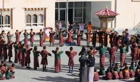 ਦੱਸ ਦੇਈਏ ਕਿ ਫੌਜੀ ਸਮਰੱਥਾ ਦੇ ਲਿਹਾਜ਼ ਨਾਲ ਭੂਟਾਨ ਦੁਨੀਆ ਦਾ ਸਭ ਤੋਂ ਕਮਜ਼ੋਰ ਦੇਸ਼ ਹੈ। ਜਿਸ ਨੂੰ ਗਲੋਬਲ ਫਾਇਰ ਪਾਵਰ ਦੀ ਰੈਂਕਿੰਗ 'ਚ ਆਖਰੀ ਸਥਾਨ 'ਤੇ ਰੱਖਿਆ ਗਿਆ ਹੈ।