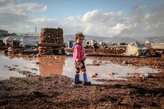 गरीबी और महागरीबी में क्या है अंतर और कैसे तय होते हैं मानक?