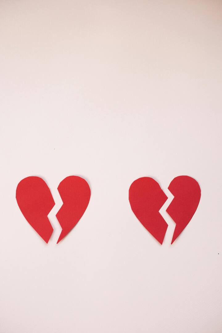 परंतु याशिवाय, या ब्रेकअपमुळे तुम्ही नंतर कधीही रडणार नाही हे देखील तुम्हाला मनाशी ठरवावे. [Photo Credit : Pexel.com]